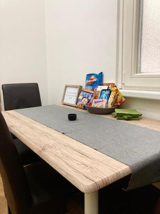 Sunny Flat In Center Of Prague Apartment ภายนอก รูปภาพ