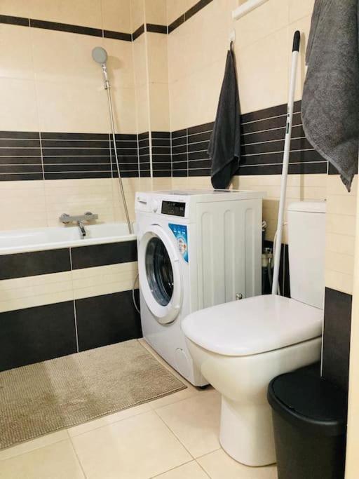 Sunny Flat In Center Of Prague Apartment ภายนอก รูปภาพ